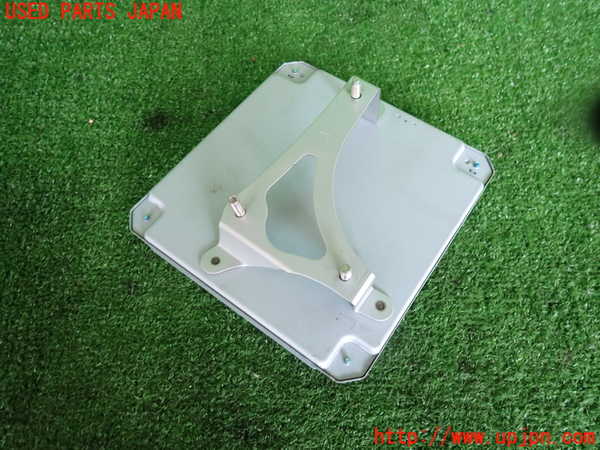 2UPJ-9232146153]ハリアー(ZSU60W)コンピューター8 (パーキングアシスト) 中古_2