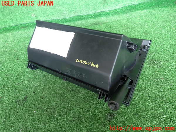 2UPJ-9232147516]ハリアー(ZSU60W)グローブボックス1 中古_3