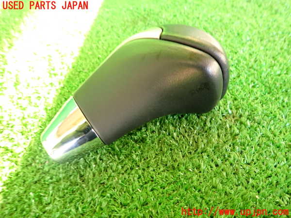 2UPJ-9232147570]ハリアー(ZSU60W)シフトノブ 中古_2