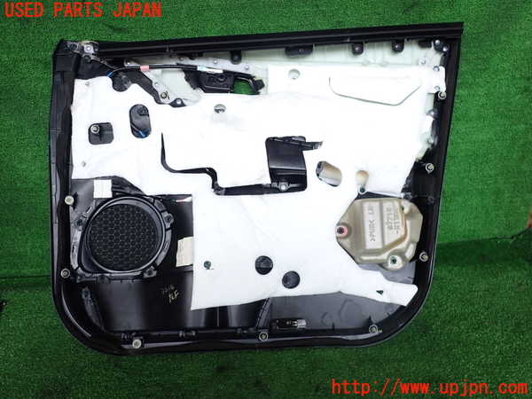 2UPJ-9232141264]ハリアー(ZSU60W)左前ドア内張り 中古_3