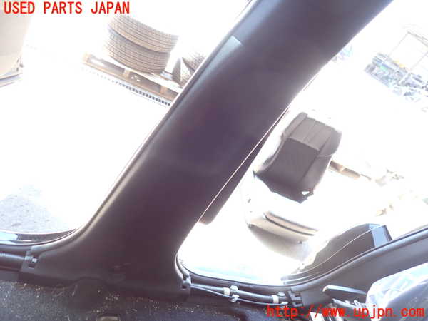 2UPJ-9232147665]ハリアー(ZSU60W)右センターピラートリム 中古_3