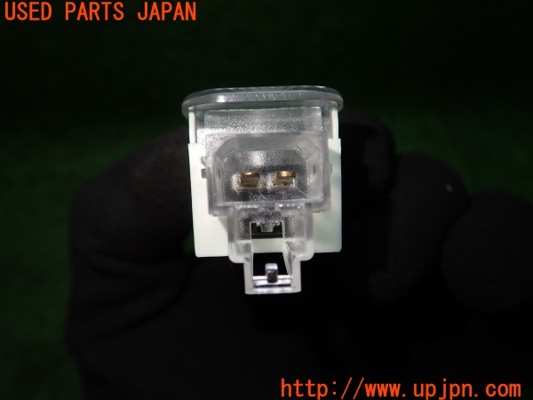 3UPJ=9232150512]アウディ A6(F2DKNF)社外 カーテシランプ 中古_5