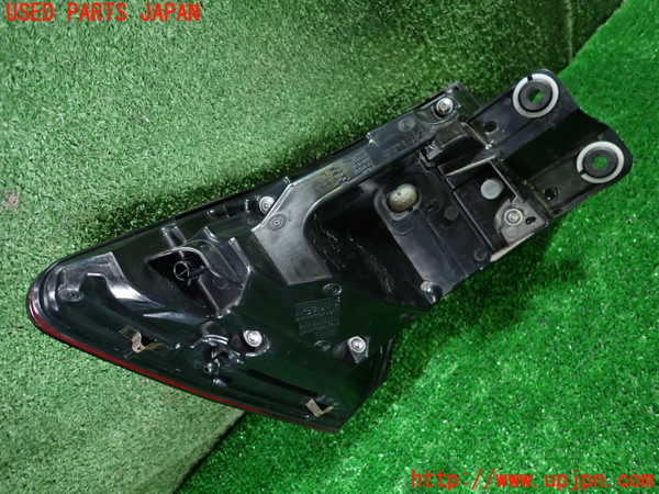 1UPJ-9232151530]アウディ・A6(F2DKNF)右テールランプ 中古_3