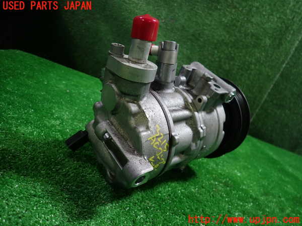 1UPJ-9232156025]アウディ・A6(F2DKNF)エアコンコンプレッサー 中古_4