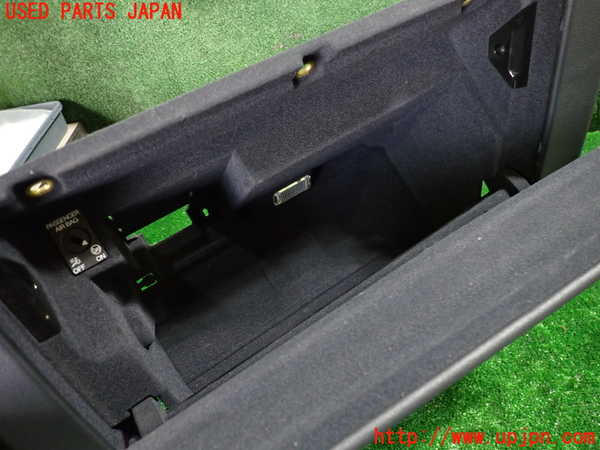 1UPJ-9232157516]アウディ・A6(F2DKNF)グローブボックス1 中古_2