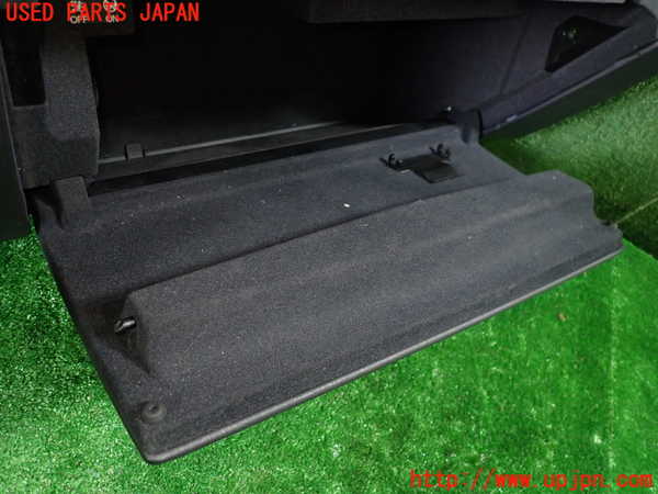 1UPJ-9232157516]アウディ・A6(F2DKNF)グローブボックス1 中古_3