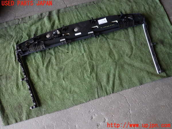 1UPJ-9232157790]アウディ・A6(F2DKNF)リアサンシェード 中古_4