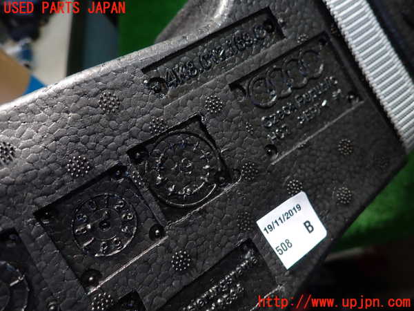 1UPJ-9232157772]アウディ・A6(F2DKNF)ラゲッジトレイ2 中古_4