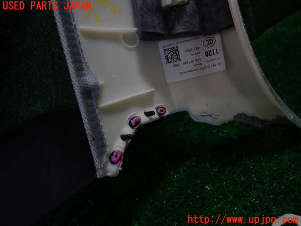 1UPJ-9232157675]アウディ・A6(F2DKNF)右リアピラートリム 中古_4