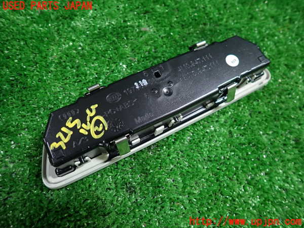 1UPJ-9232156412]アウディ・A6(F2DKNF)ルームランプ2 (２列目) 中古_2