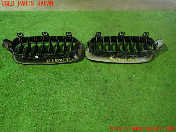 1UPJ-9232161050]BMW 320d ツーリング F31(3D20)ラジエターグリル 中古_4
