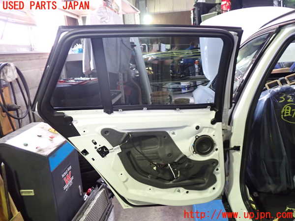 1UPJ-9232161320]BMW 320d ツーリング F31(3D20)左後ドア FUYAO M540 中古_3