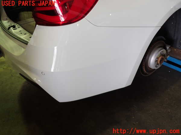1UPJ-9232161610]BMW 320d ツーリング F31(3D20)リアバンパー 中古_2
