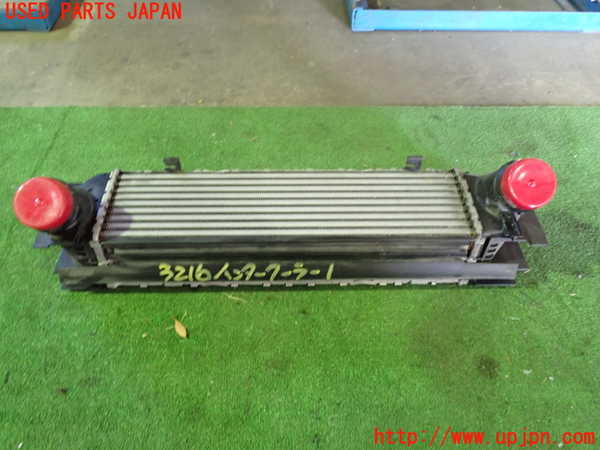 1UPJ-9232162451]BMW 320d ツーリング F31(3D20)インタークーラー1 中古_3