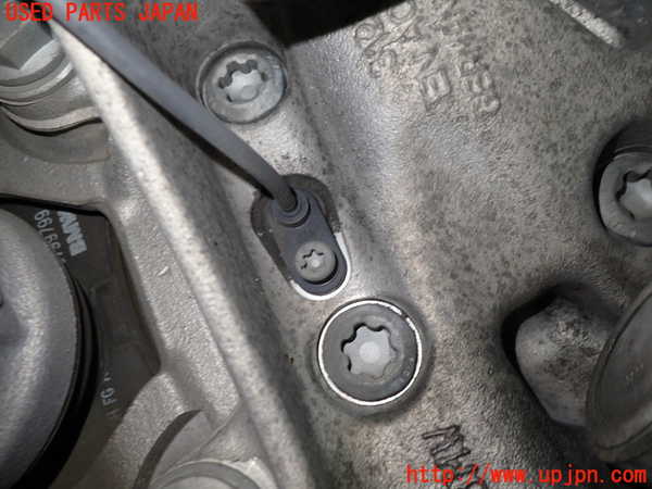 1UPJ-9232164295]BMW 320d ツーリング F31(3D20)左フロントナックルハブ 中古_2