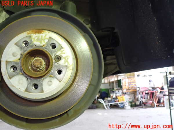 1UPJ-9232164305]BMW 320d ツーリング F31(3D20)左リアナックルハブ 中古_2