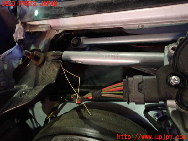 1UPJ-9232166770]BMW 320d ツーリング F31(3D20)フロントワイパーモーター 中古_3