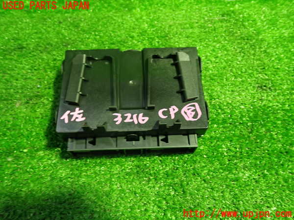 1UPJ-9232166153]BMW 320d ツーリング F31(3D20)コンピューター8 (6820235-01) 中古_3