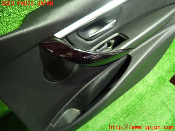 1UPJ-9232161234]BMW 320d ツーリング F31(3D20)右前ドア内張り 中古_2