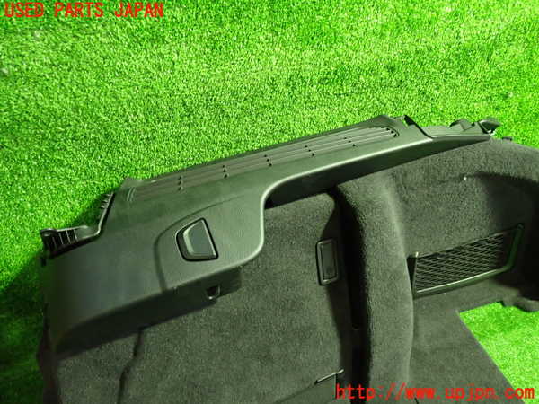 1UPJ-9232167675]BMW 320d ツーリング F31(3D20)右リアピラートリム 中古_3