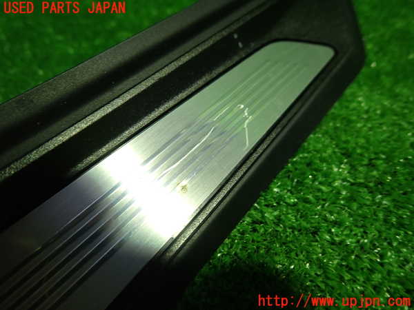 1UPJ-9232167740]BMW 320d ツーリング F31(3D20)スカッフプレート 中古_2