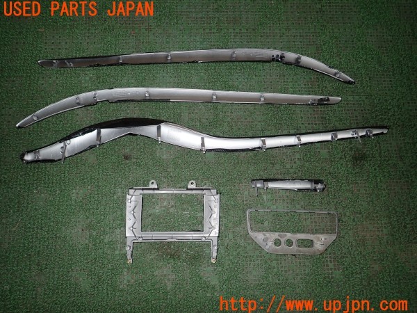 3UPJ=9232170645]マセラティ グラントゥーリズモ(MGT)純正 オーディオパネル ドアトリム  内装パネル 中古_2