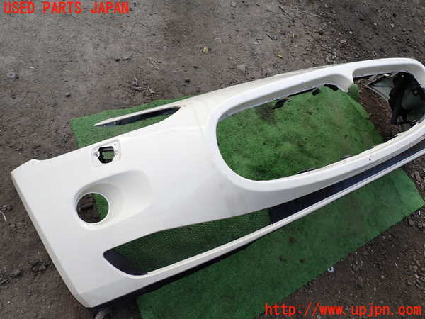 1UPJ-9232171010]マセラティ・グラントゥーリズモ(MGT)フロントバンパー ジャンク部品取り_3