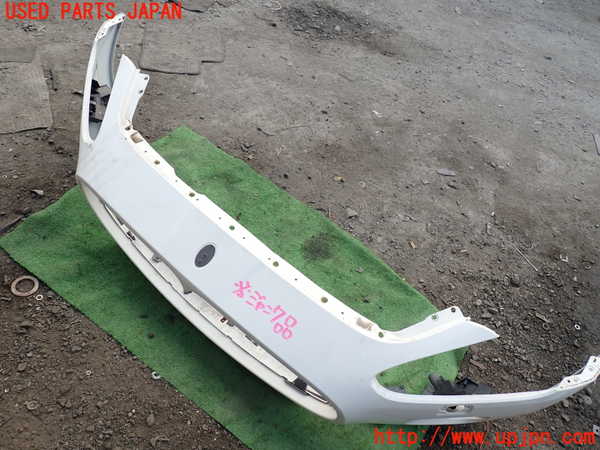 1UPJ-9232171010]マセラティ・グラントゥーリズモ(MGT)フロントバンパー ジャンク部品取り_4