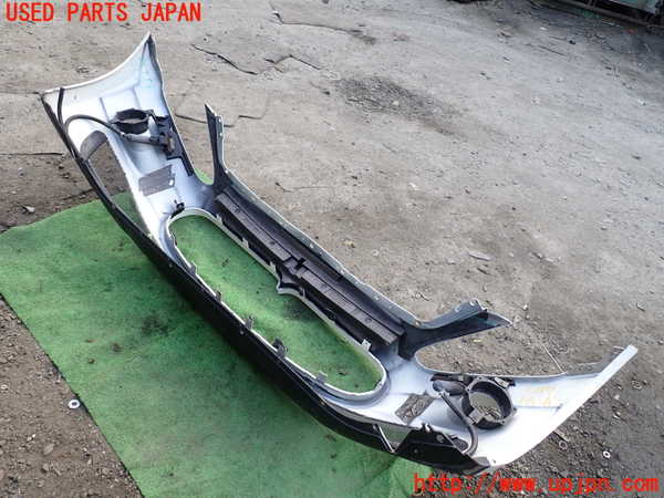 1UPJ-9232171010]マセラティ・グラントゥーリズモ(MGT)フロントバンパー ジャンク部品取り_5