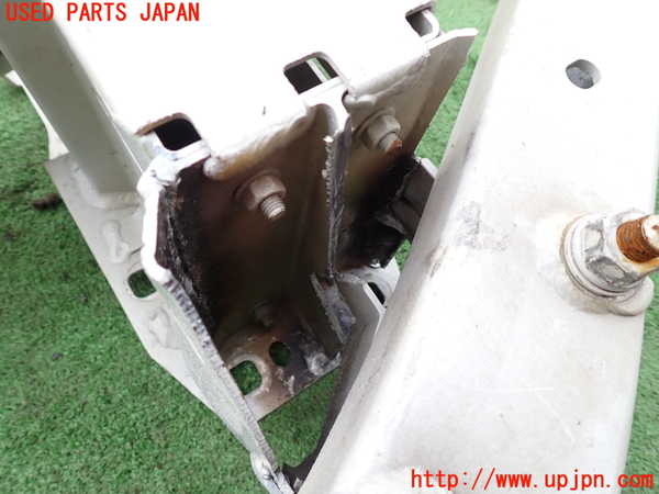 1UPJ-9232171041]マセラティ・グラントゥーリズモ(MGT)コアサポート ジャンク部品取り_2