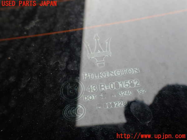 1UPJ-9232171560]マセラティ・グラントゥーリズモ(MGT)リアガラス M3240 中古_3