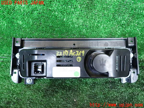 1UPJ-9232176066]マセラティ・グラントゥーリズモ(MGT)エアコンスイッチ1 ジャンク部品取り_4