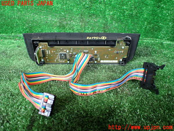 1UPJ-9232176308]マセラティ・グラントゥーリズモ(MGT)スイッチ3 (オーディオ操作) ジャンク部品取り_2