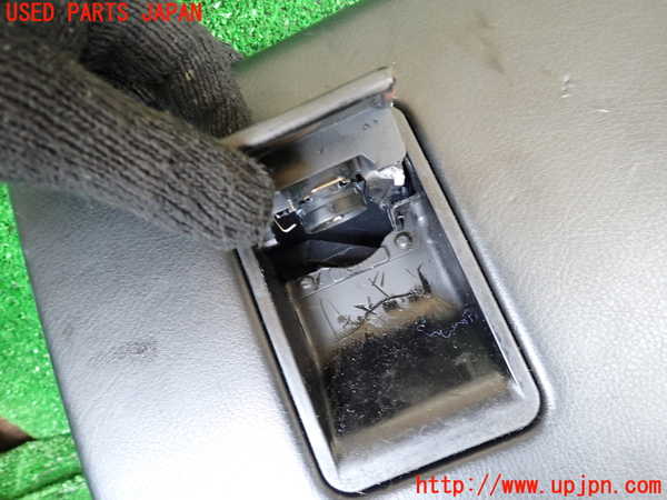 1UPJ-9232177516]マセラティ・グラントゥーリズモ(MGT)グローブボックス1 ジャンク部品取り_2