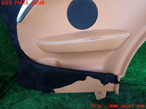 1UPJ-9232177675]マセラティ・グラントゥーリズモ(MGT)右リアピラートリム 中古_3