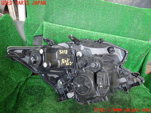 1UPJ-9232181132]ヴェルファイアハイブリッド(ATH20W)左ヘッドライト HID 中古_3