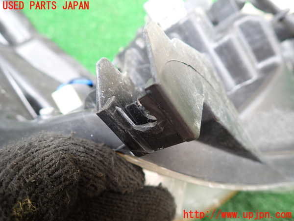 1UPJ-9232181132]ヴェルファイアハイブリッド(ATH20W)左ヘッドライト HID 中古_4