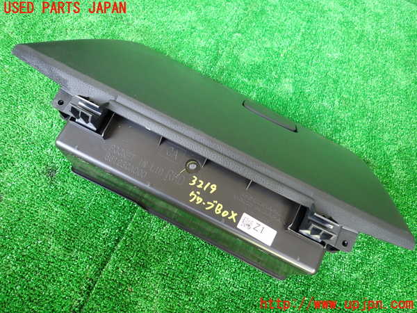 1UPJ-9232197516]８６(BRZ)(ZN6)グローブボックス1 中古_3