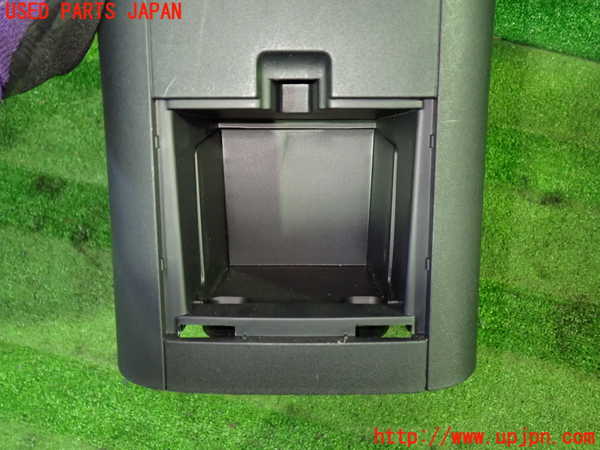1UPJ-9232207540]デリカD：5(CV1W)センターコンソール 中古_3