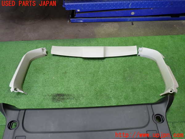 1UPJ-9232201578]デリカD：5(CV1W)バックドア内張り 中古_2