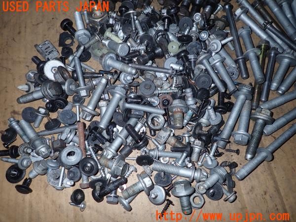 3UPJ=9232210720]BMW X3 xDrive 20d(WY20 F25)ネジ・ナット・ステー類 セット ジャンク_3