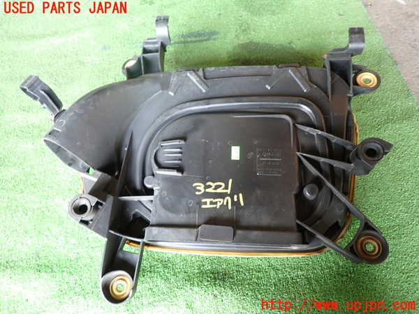 1UPJ-9232212560]BMW X3(WY20 F25)エアクリーナーボックス 中古_3