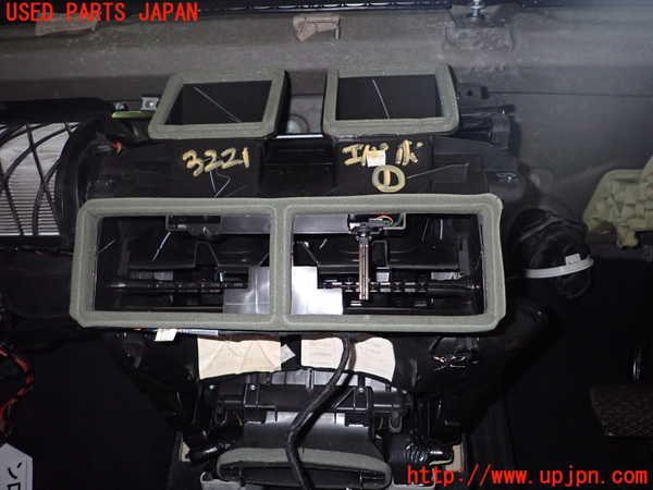 1UPJ-9232216081]BMW X3(WY20 F25)エバポレーター1 中古_2