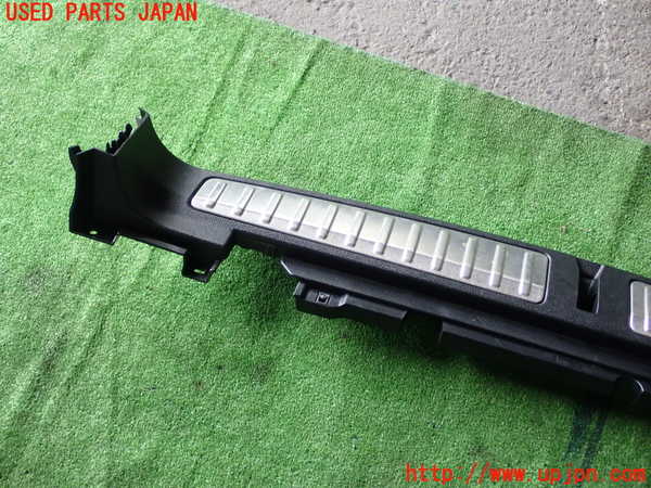 1UPJ-9232217772]BMW X3(WY20 F25)ラゲッジトレイ2 中古_3