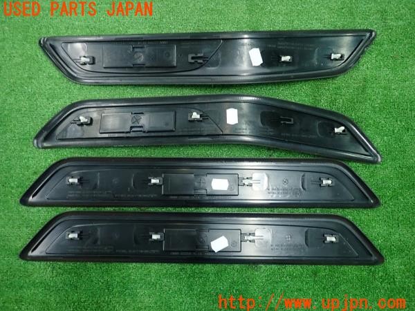 3UPJ=9232220616]BMW アクティブハイブリッド7(YA30 F04)後期 純正 スカッフプレート 中古_2