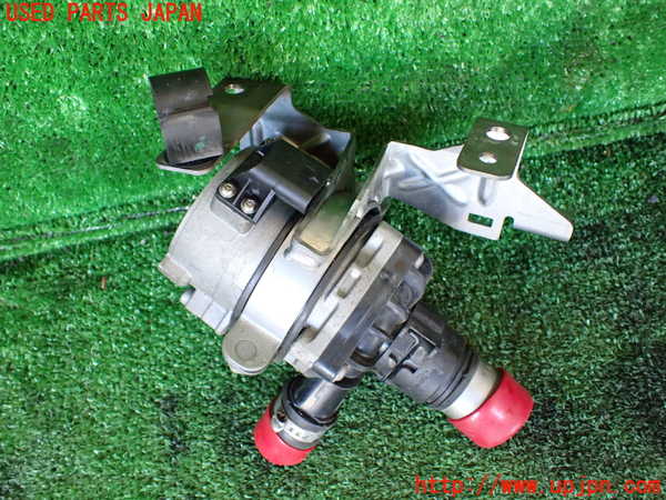 1UPJ-9232222110]BMW アクティブハイブリッド7(AH7)(YA30) F04ウォーターポンプ 中古_2
