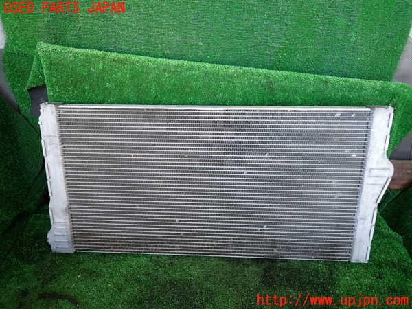 1UPJ-9232222321]BMW アクティブハイブリッド7(AH7)(YA30) F04ラジエーター1 中古_3