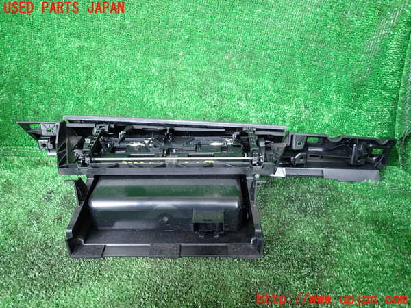 1UPJ-9232227516]BMW アクティブハイブリッド7(AH7)(YA30) F04グローブボックス1 中古_3