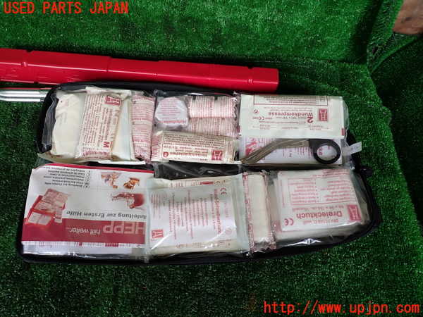 1UPJ-9232227805]BMW アクティブハイブリッド7(AH7)(YA30) F04車載工具 中古_2