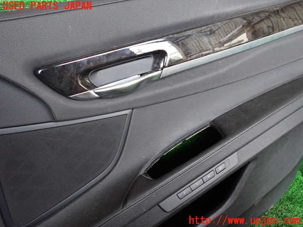 1UPJ-9232221234]BMW アクティブハイブリッド7(AH7)(YA30) F04右前ドア内張り 中古_2